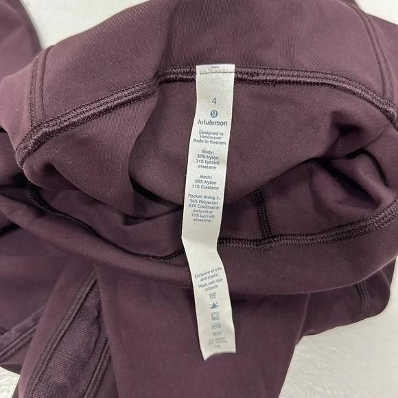 Lululemon Meant To Move 7/8 Tight Leggings in Black Cherry Flocked Floral Size 4 - Picture 8 of 11